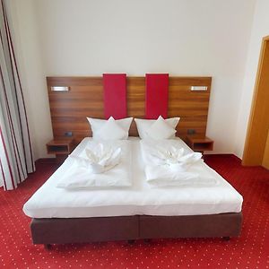 Deluxe Zimmer mit Kingsize-Bett